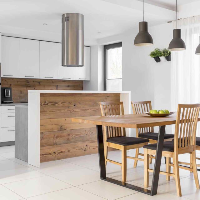 https://carpenter.ferrerasconstruction.com/wp-content/uploads/2018/09/gallery_projects_06-640x640.jpg
